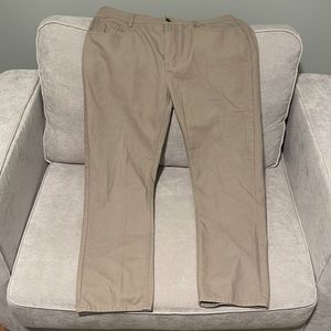 Vineyard Vines 5 Pocket Pants Tan Khaki Color, Great Condition